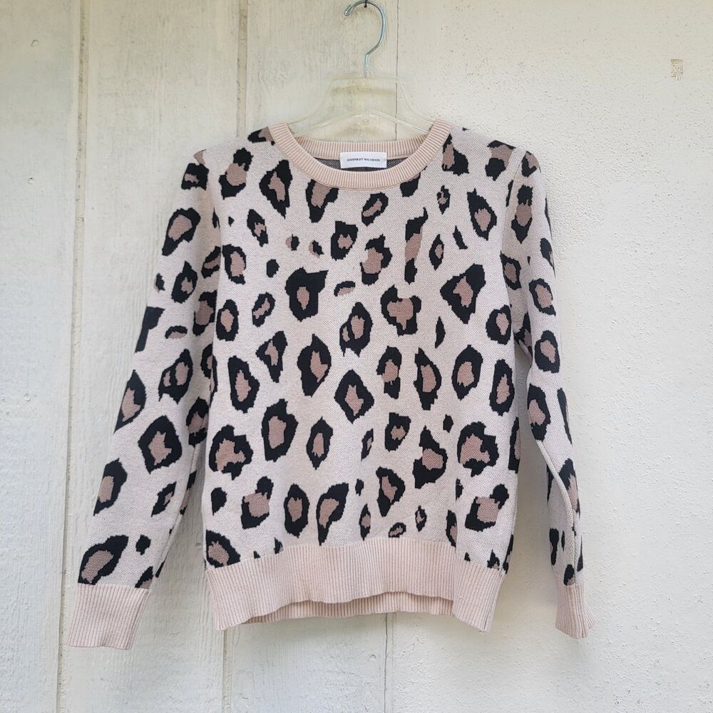 Goodnight Macaroon leopard print pullover sweater Sz Small